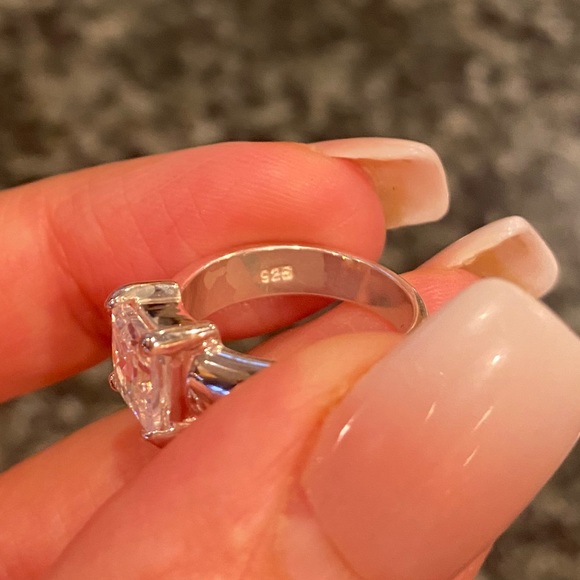 2CT Princess cut CZ Engagement Ring - Picture 9 of 16